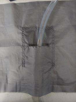 Detailansicht von Shclitz für den Duschschlauch